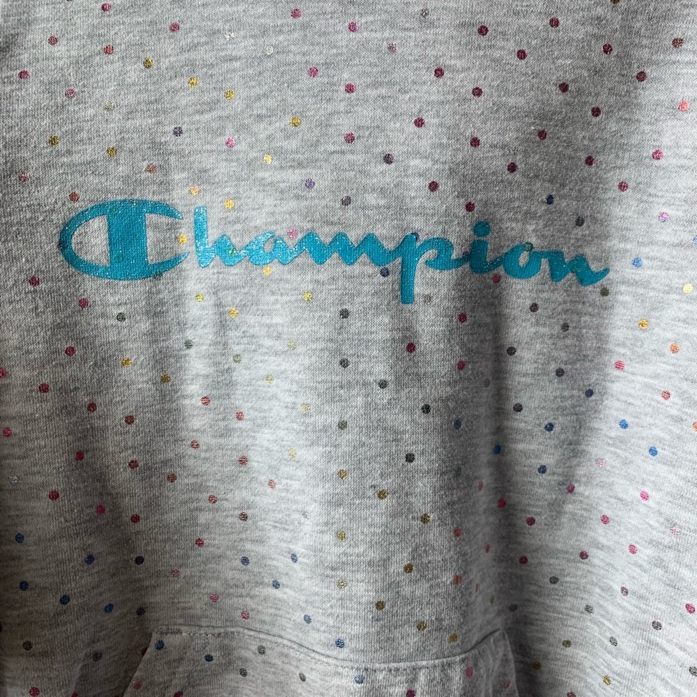 Champion kids hoodie. Gray. Size 6/7. - Picture 3 of 5